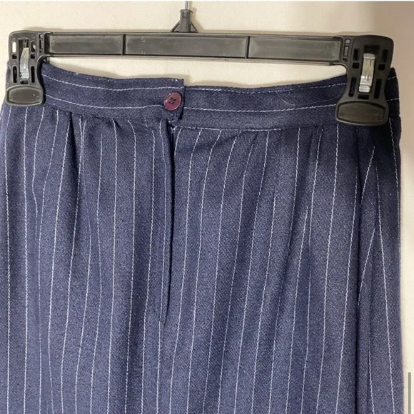 Vintage Crème Caramel Navy Blue Pinstriped Suit Skirt Set S - Picture 11 of 13